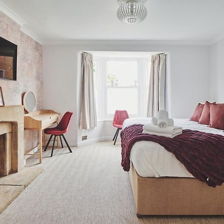 The Lansdowne Guest House Bourton-on-the-Water Extérieur photo A bedroom at the hotel