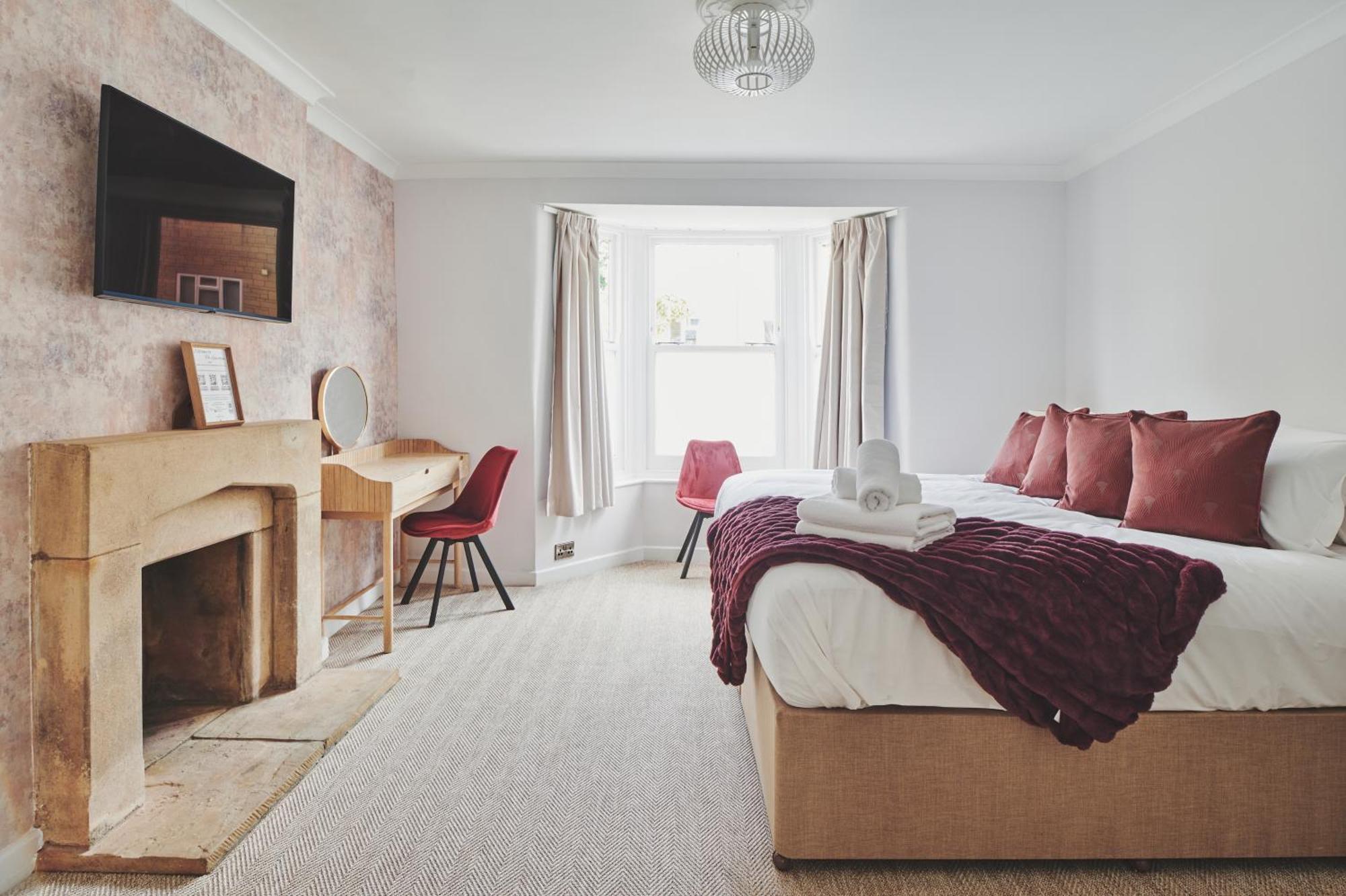 The Lansdowne Guest House Bourton-on-the-Water Extérieur photo A bedroom at the hotel