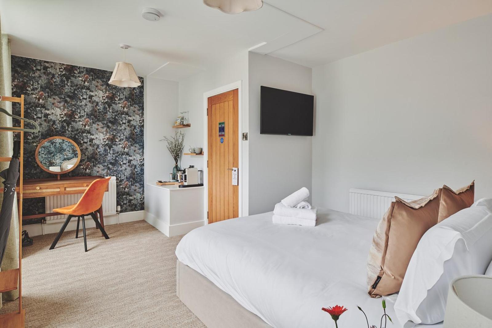 The Lansdowne Guest House Bourton-on-the-Water Extérieur photo A room at The Old Bank Hotel
