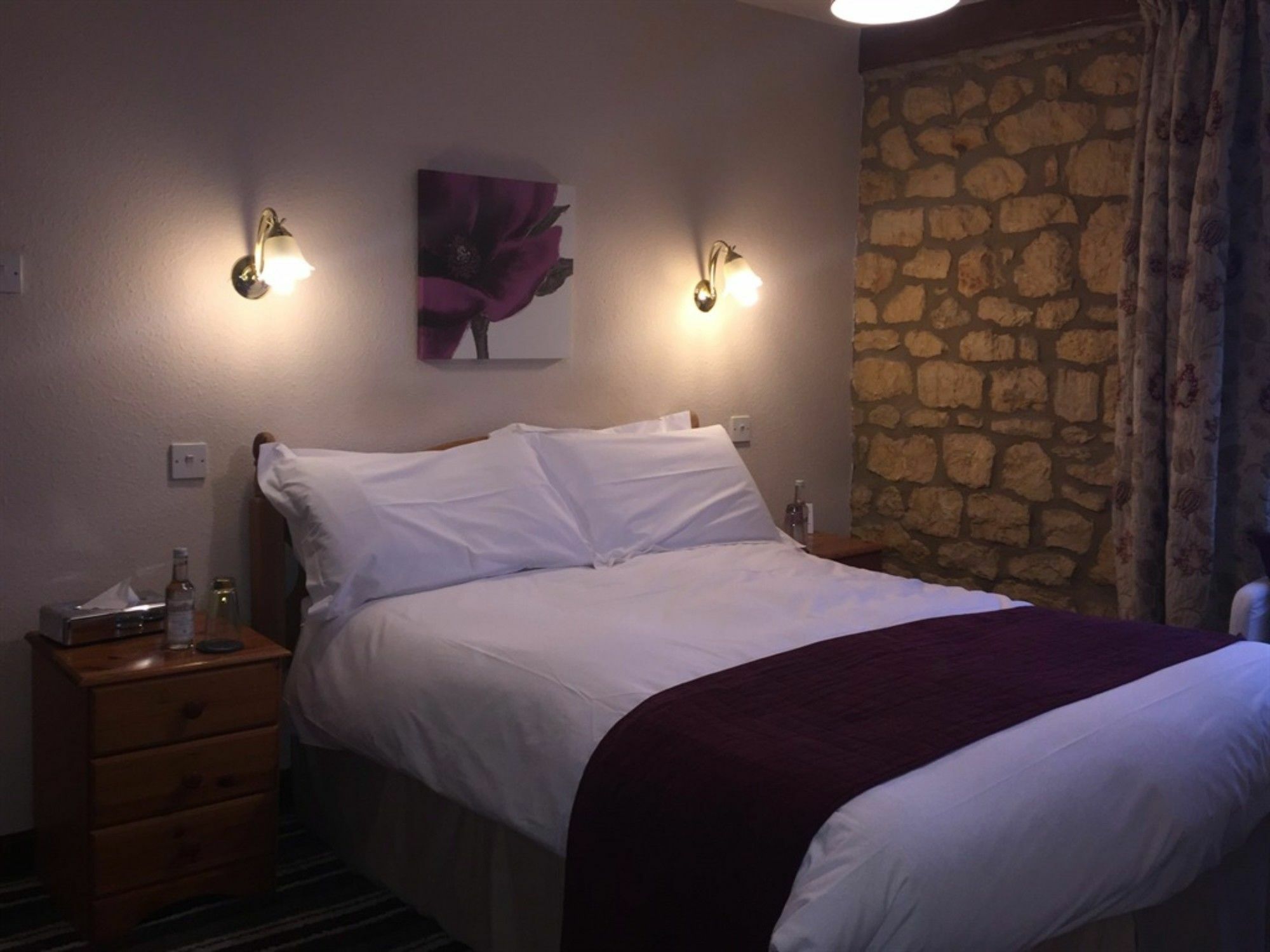 The Lansdowne Guest House Bourton-on-the-Water Extérieur photo A bedroom at the hotel